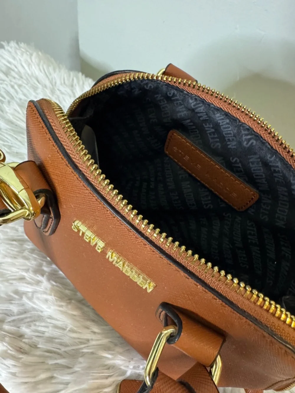 Steve Madden Small Brown Satchel Crossbody Bag with Detachable Strap.